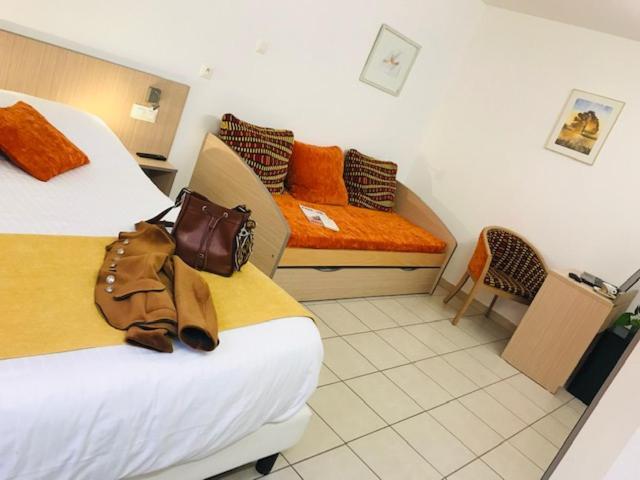 Au Beaujolais Saint Jean Hotel Belleville-sur-Saône